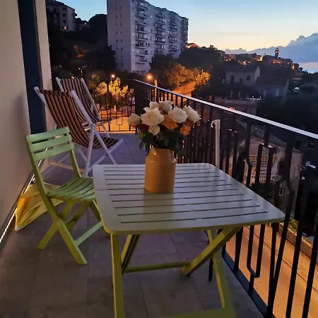 Cosy Avec Vue Sur La A 60 M²